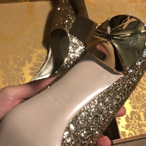 ❌SOLD❌MIU MIU Glitter Pump - Picture 5 of 8